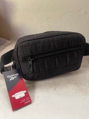 Reebok Men's Black Quilted Belt Bag